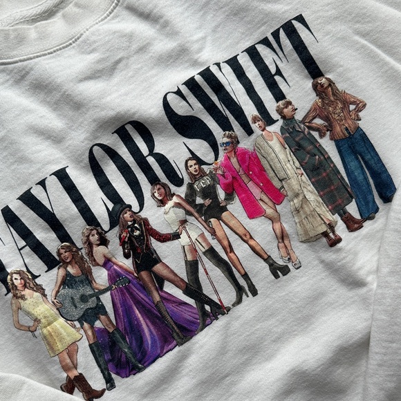 Taylor Swift Merch - Picture 3 of 4